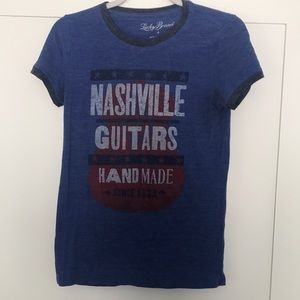 Lucky brand tee size small. Nashville Guitars